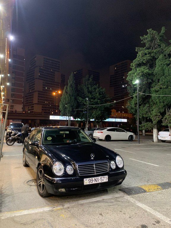 Mercedes E 280, 2.8 L, 1999 il, 350 000 km 99-NX-571 — Avtomobillər, Bakı (2)