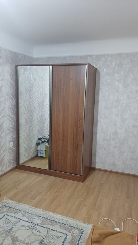 Sürgülü dolab – güzgülü, taxta dekorlu - Model: 2 qapılı sürgülü şkaf — Sumqayıt