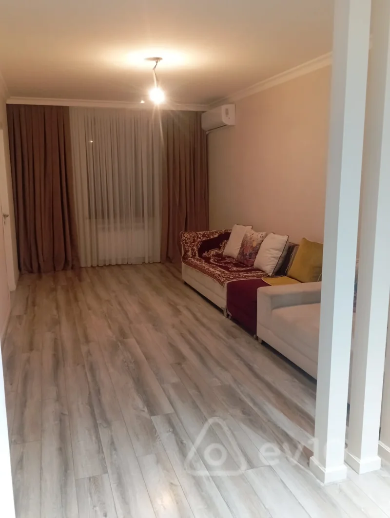 3 otaqlı mənzil, 70 m², Mikayıl Müşviq küç — Bakı