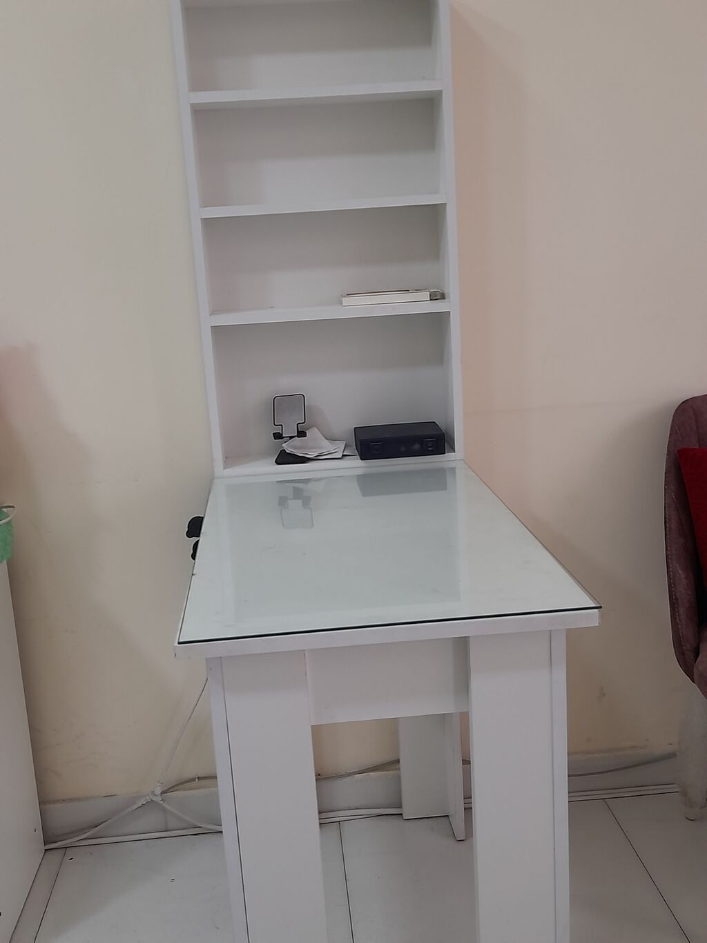 Gözəllik salonu üçün mebel dəsti - Vizaj/kosmetologiya üçün hündür — Salon mebeli, Masazır (3)