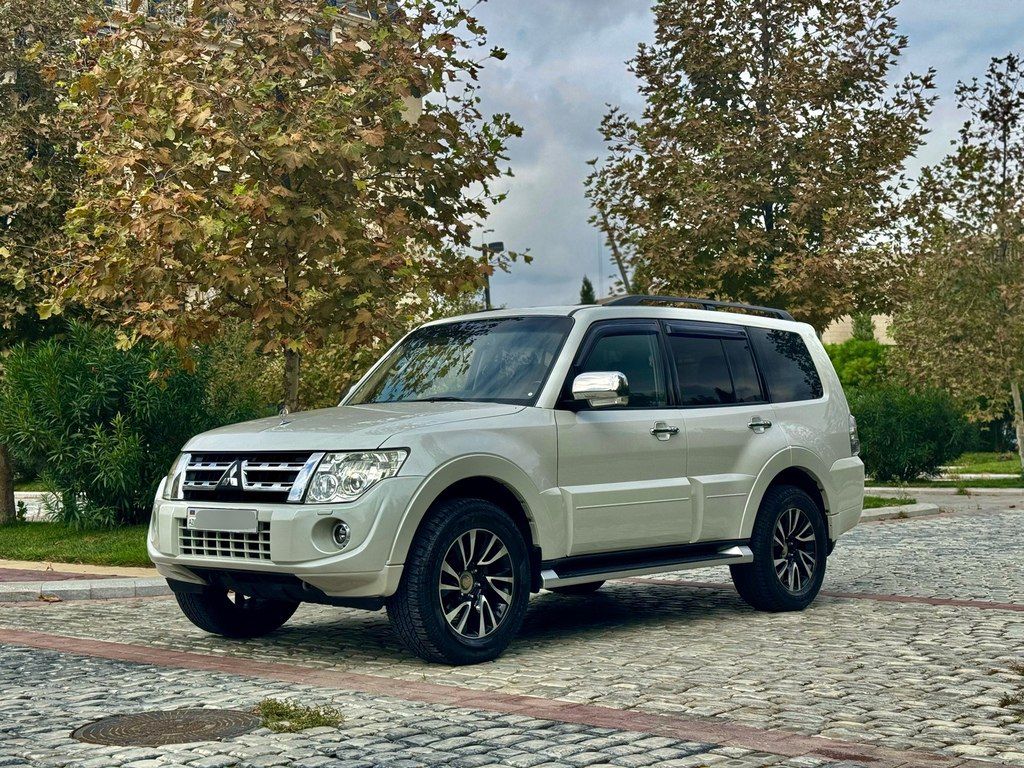 Mitsubishi Pajero, 3.5 L, 2013 il, 149 000 km — Avtomobillər, Bakı (3)