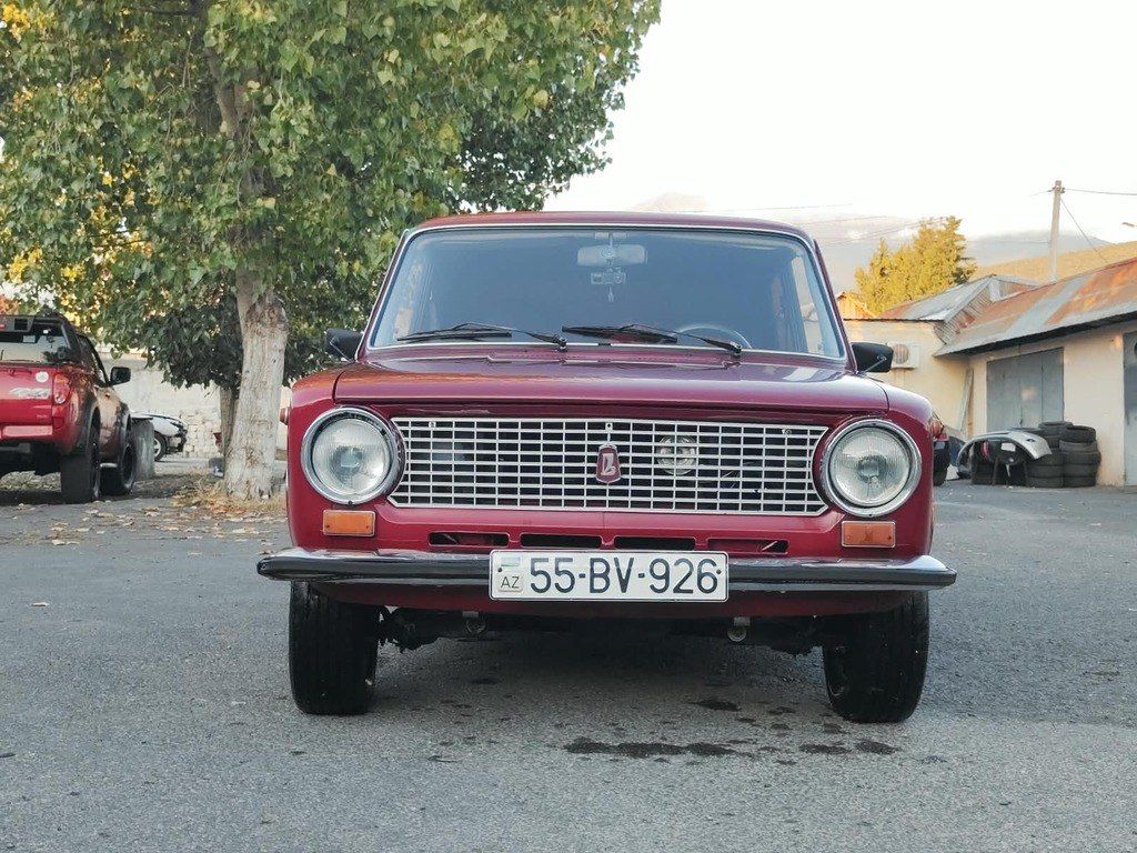 Lada (VAZ) 2101, 1.3 L, 1972 il, 300 000 km 55-BV-926 — Avtomobillər, Şəki