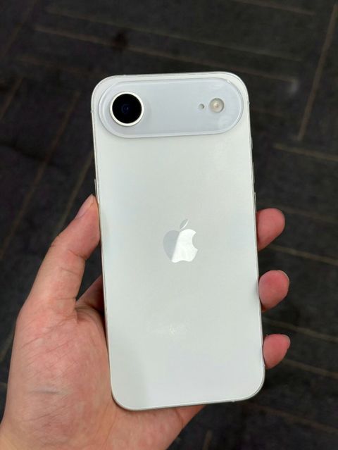 IPhone Air, 256 GB, Ağ, Zəmanət, Simsiz şarj, Face ID — Bakı