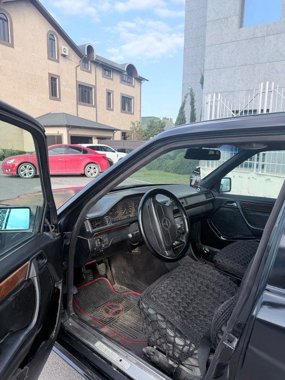 Mercedes E 200, 2.0 L, 1993 il, 250 000 km 90-HB-912 — Avtomobillər, Bakı (6)