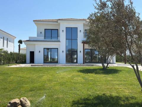Satılır 6 otaqlı həyət evi/bağ evi 450 m² — Şövqi Quliyev