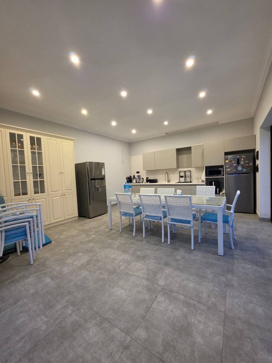 Satılır 4 otaqlı həyət evi/bağ evi 250 m² — Ev, villa, Bakı (8)
