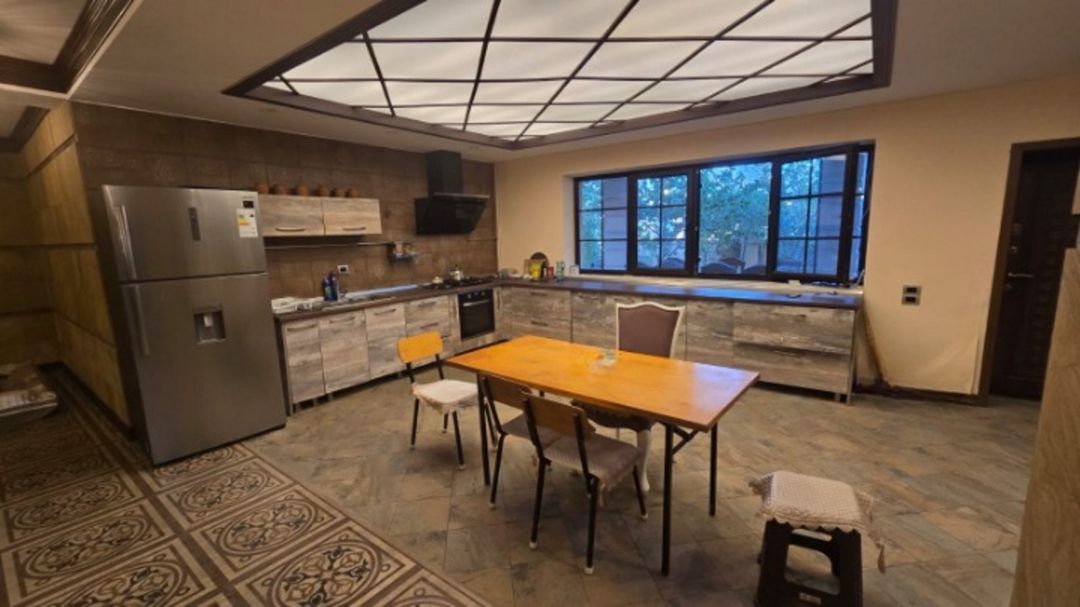 Satılır 7 otaqlı həyət evi/bağ evi 400 m² — Ev, villa, Bakı (9)