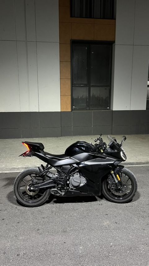 Cfmoto 250SR, 250 sm3, 2024 il, 11600 km — 4 900 ₼ · Masazır · Motosikletlər Cfmoto 250SR, 250 sm3, 2024 il, 11600 km — Masazır