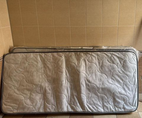 2 eded matras Tek neferlik olcu 2*1 Biri salafandadi Qiymet cutu 55 — 55 ₼ · Bakı · Matraslar 2 eded matras Tek neferlik olcu 2*1 Biri salafandadi Qiymet cutu 55 — Bakı