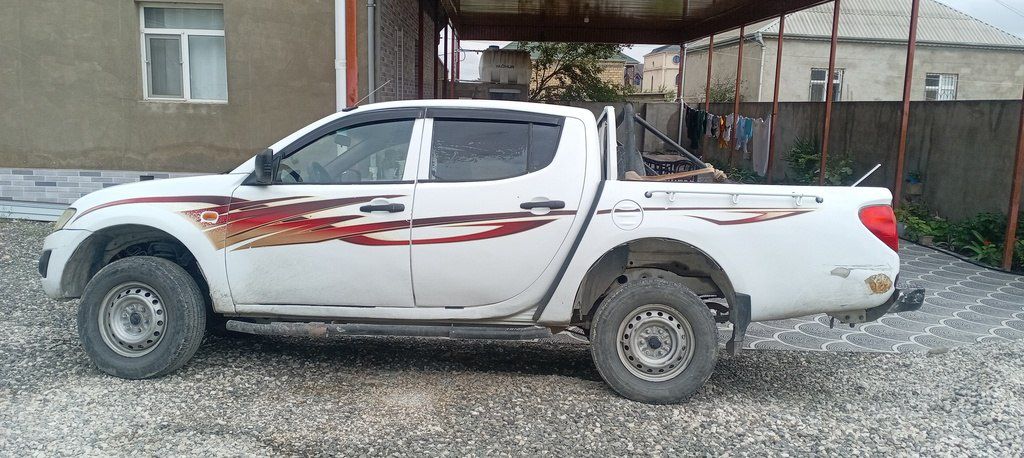 Mitsubishi L200, 2.5 L, 2011 il, 480 000 km 77-TV-614 — Avtomobillər, Bakı (4)