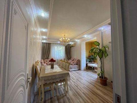 Satılır 2 otaqlı köhnə tikili 65 m² — Bakı