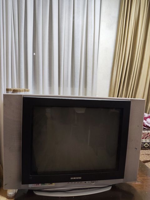 Samsung markalı kineskop televizor. Klassik qalın ekranlı modeldir — 30 ₼ · Bakı · Televizorlar Samsung markalı kineskop televizor. Klassik qalın ekranlı modeldir — Bakı