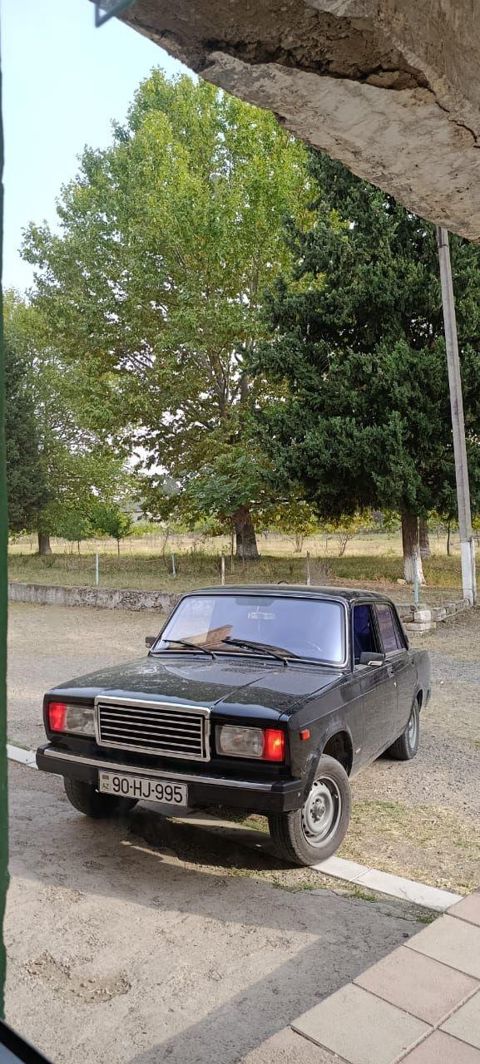 2010 vaz (lada) 2107, 1.8 l, 2010, 358,000 km — 7 000 ₼ · Tovuz · Avtomobillər 2010 vaz (lada) 2107, 1.8 l, 2010, 358,000 km — Tovuz