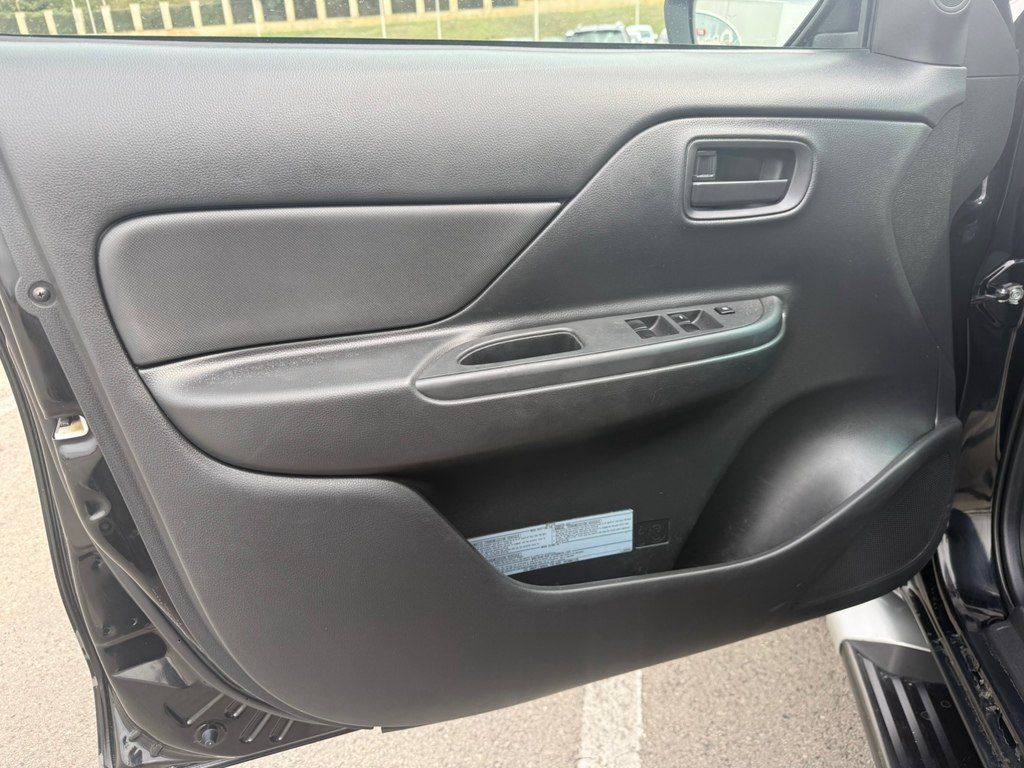 Mitsubishi L200, 2.4 L, 2022 il, 147 000 km — Avtomobillər, Bakı (12)