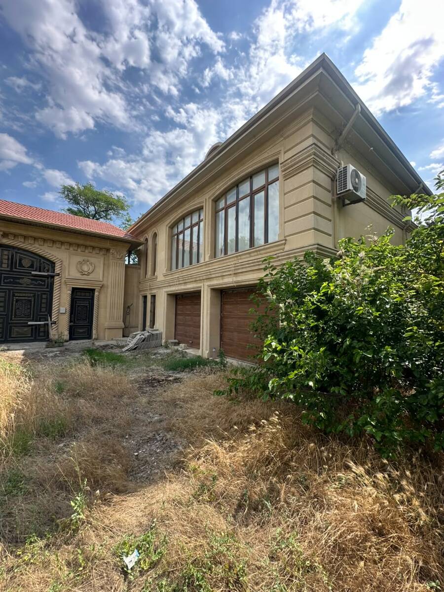 Satılır 8 otaqlı həyət evi/bağ evi 1850 m² — Ev, villa, Bakı (4)