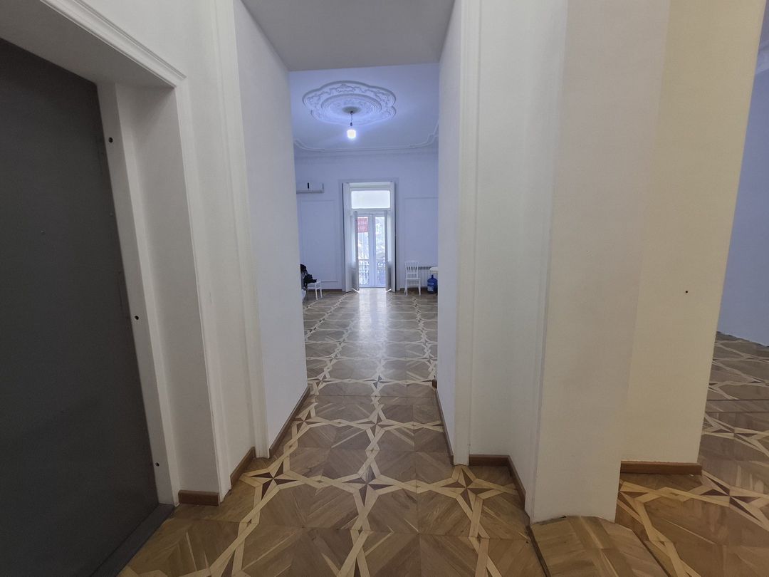 Satılır 4 otaqlı köhnə tikili 105 m² — Mənzil, Bakı (9)