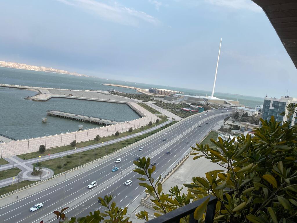 Satılır 4 otaqlı yeni tikili 249 m² — Mənzil, Bakı (12)