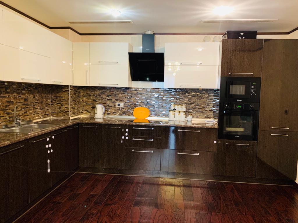 İcarəyə verilir 3 otaqlı yeni tikili 160 m² — Mənzil, Bakı (2)