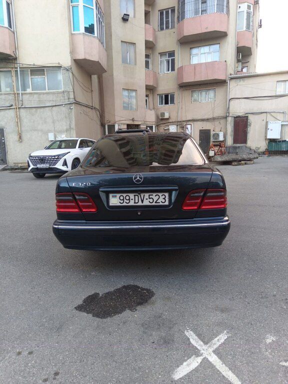 Mercedes E 320, 3.2 L, 2000 il, 395 000 km 99-DV-523 — Avtomobillər, Bakı (2)