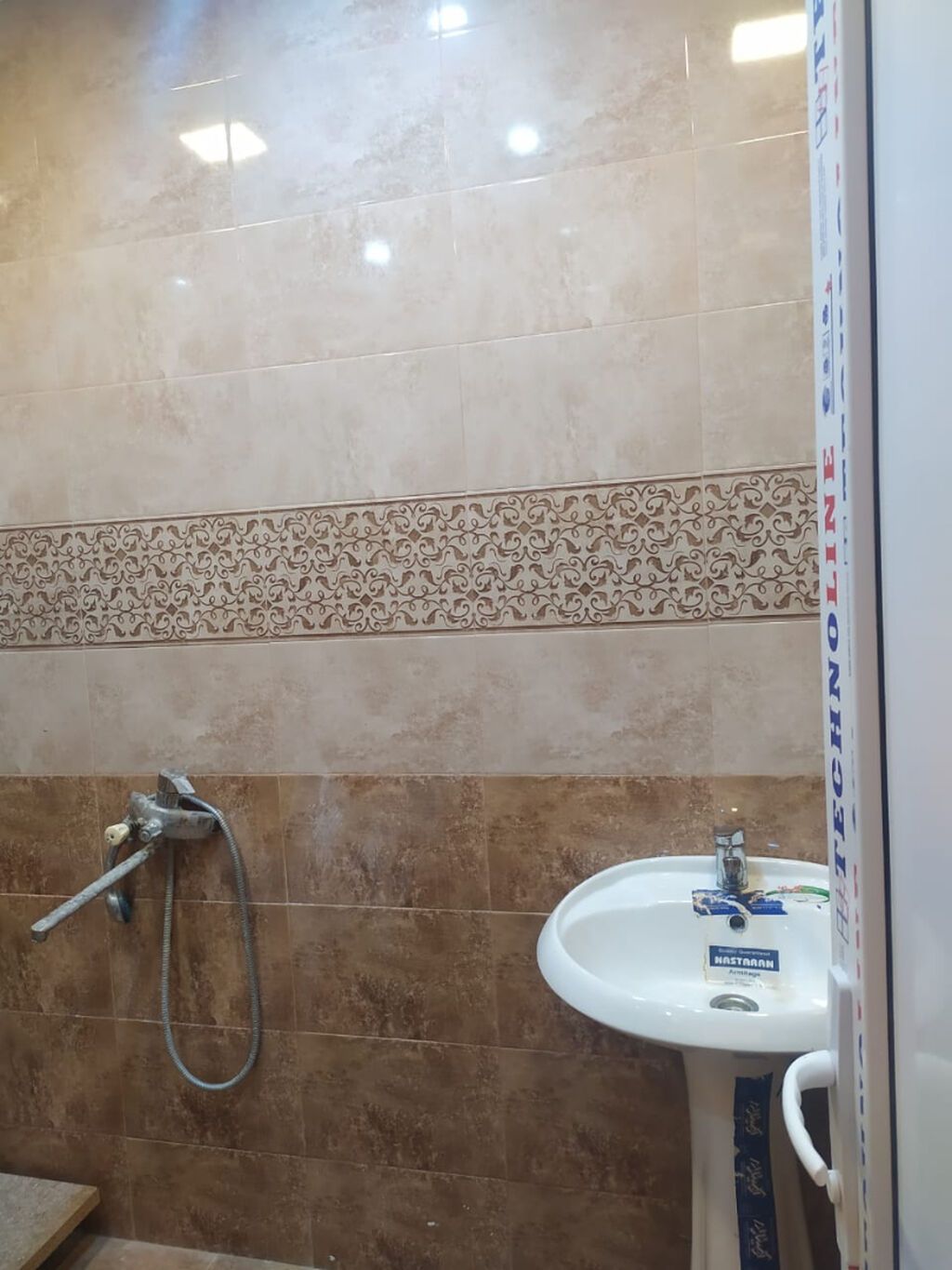 Salam menzil fotolardan gorunduyu kimi temirli ve esyalidir. 100 azn — Mənzil, Bakı (3)