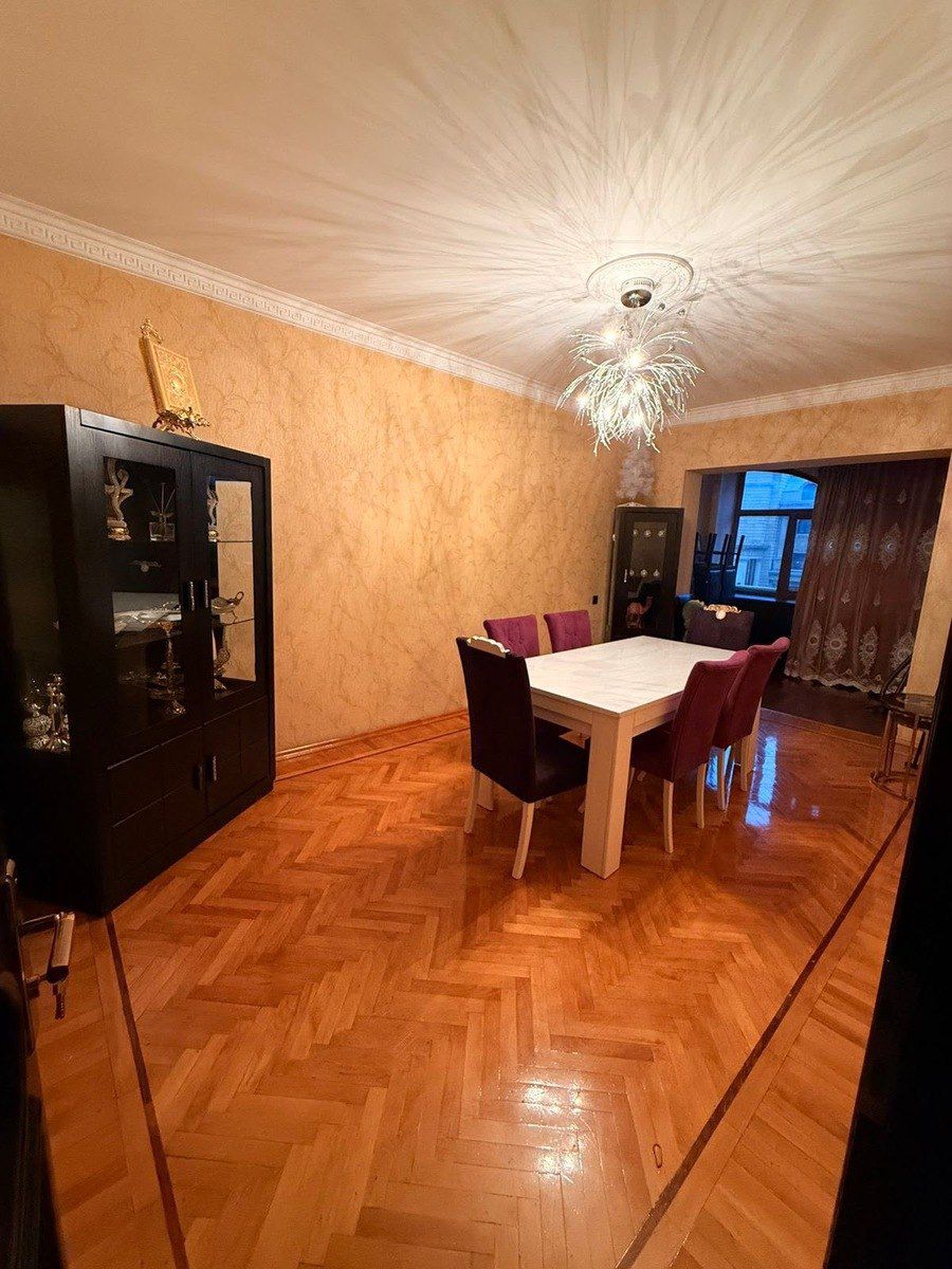 Satılır 4 otaqlı köhnə tikili 110 m² — Mənzil, Bakı (5)