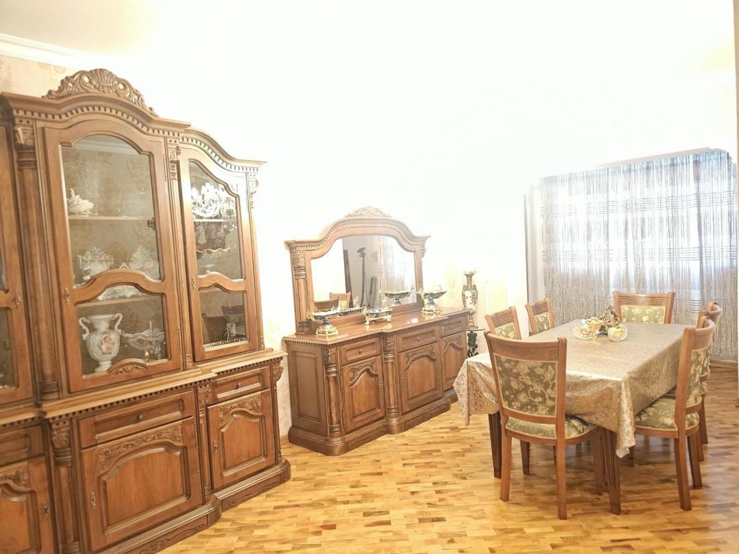Satılır 4 otaqlı köhnə tikili 120 m² — Mənzil, Bakı (4)