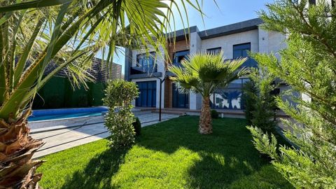 Satılır 6 otaqlı həyət evi/bağ evi 400 m² — Bakı