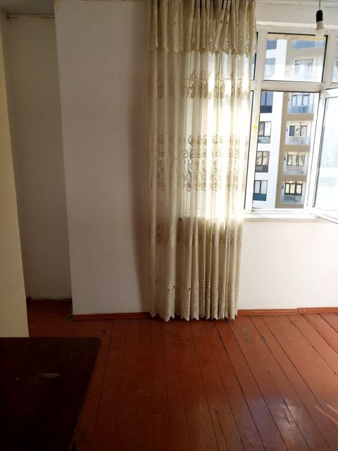 Satılır 1 otaqlı köhnə tikili 38 m² — Bakı