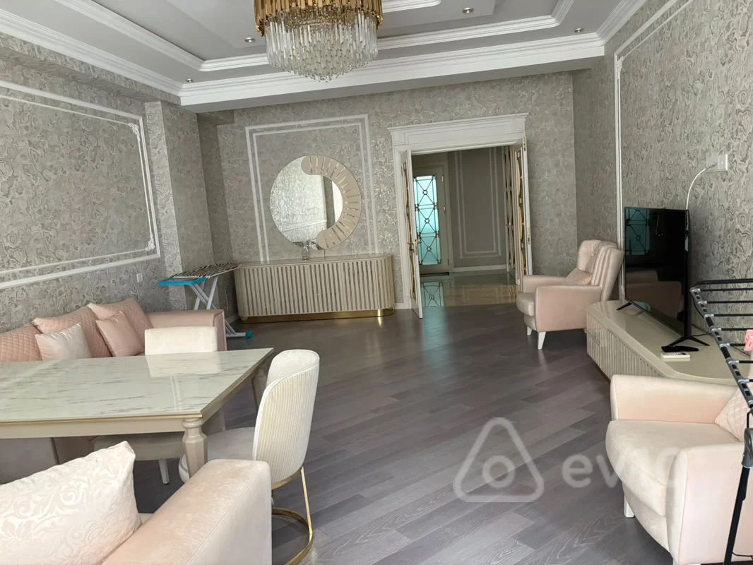 5 otaqlı mənzil, 218 m², Təbriz küçəsi — kirayə — Mənzil, Bakı (3)