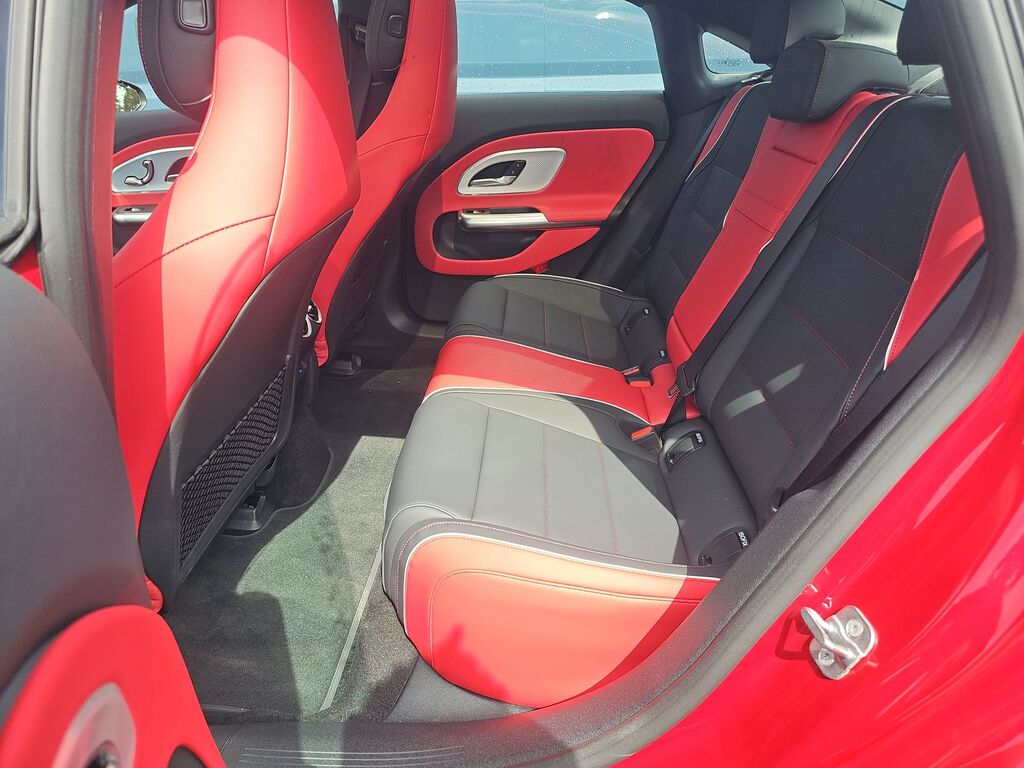 Mercedes EQ CLA 250, 85 kWh, 2026 il, 3 890 km — Avtomobillər (12)