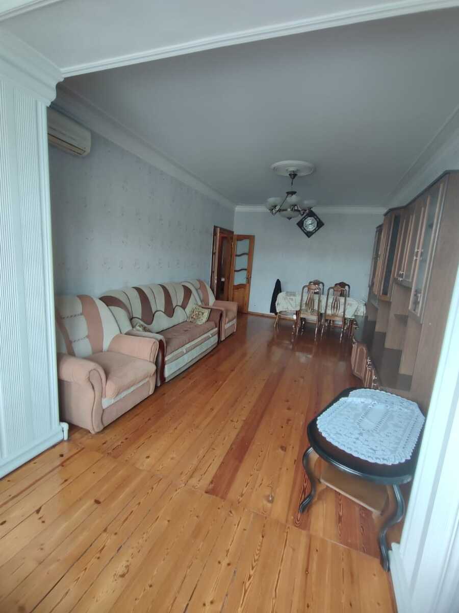 Satılır 3 otaqlı köhnə tikili 72 m² — Mənzil, Bakı (2)