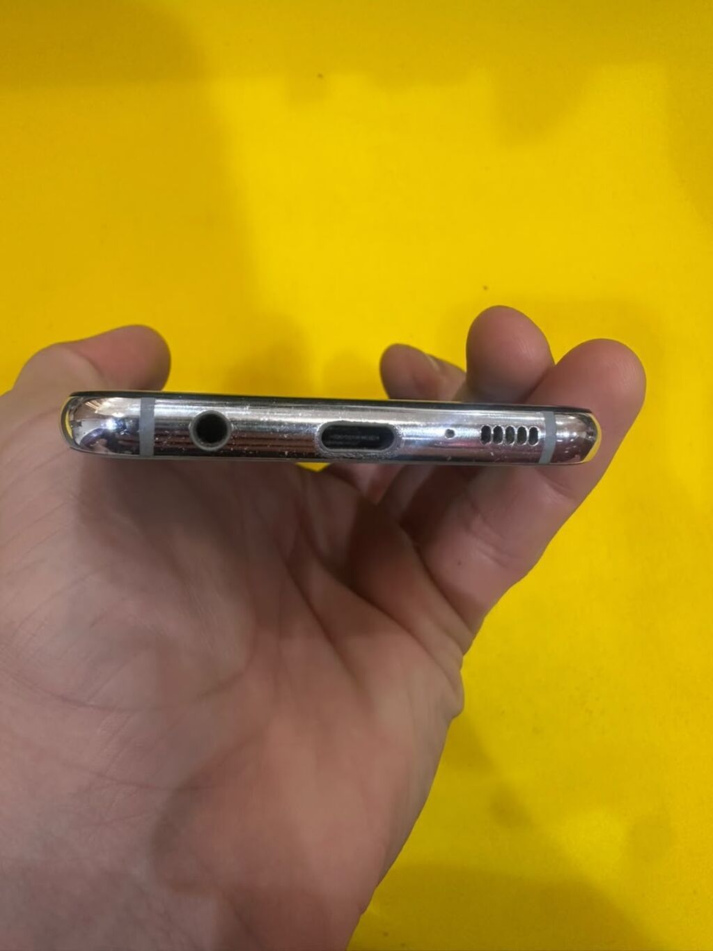 Samsung Galaxy S10e, 128 GB, rəng - Ağ, Simsiz şarj — Samsung, Sumqayıt (4)