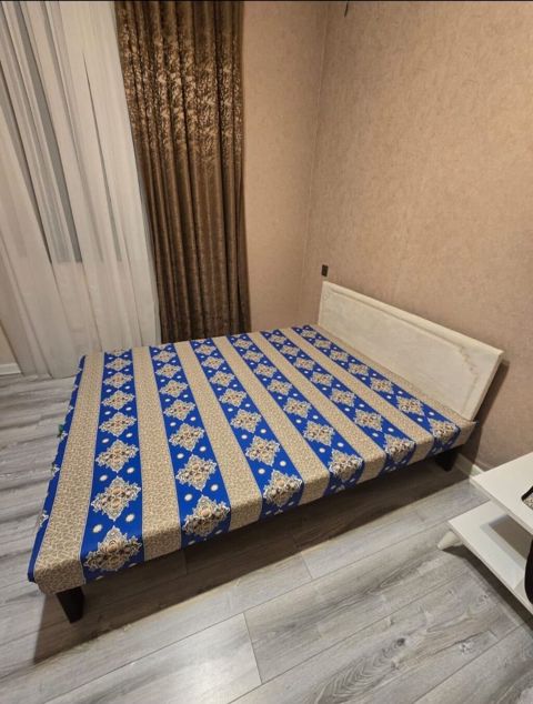 Taxt 70 azn satılır Ünvan Mərdəkan Pərvin 8083İki nəfərlik çarpayı — Digah