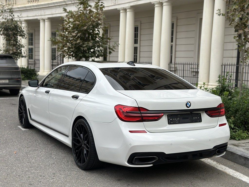 BMW 740, 3.0 L, 2017 il, 170 000 km — Avtomobillər, Bakı (4)