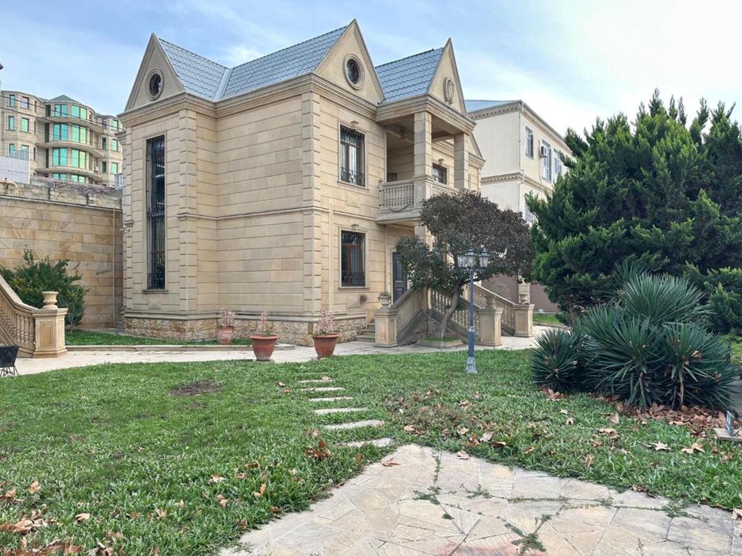 Satılır 5 otaqlı həyət evi/bağ evi 400 m² — Ev, villa, Bakı (9)