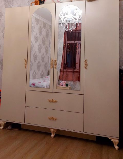 Dolab satılır Qiymet 350 azn.Ünvan Hökmeli (1758) Elmira x — 350 ₼ · Bakı · Mebel Dolab satılır Qiymet 350 azn.Ünvan Hökmeli (1758) Elmira x — Bakı