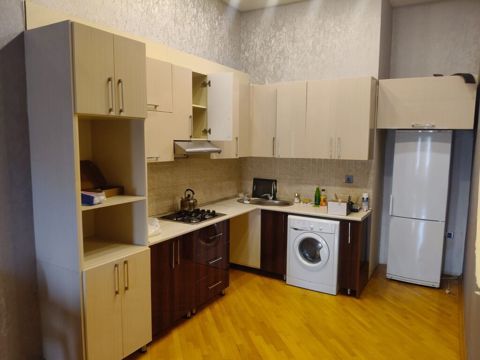 Mətbəx mebeli 330 manat. Qaz,moyka,aspirator verilir.ölçü:180 250 — Xəyalə