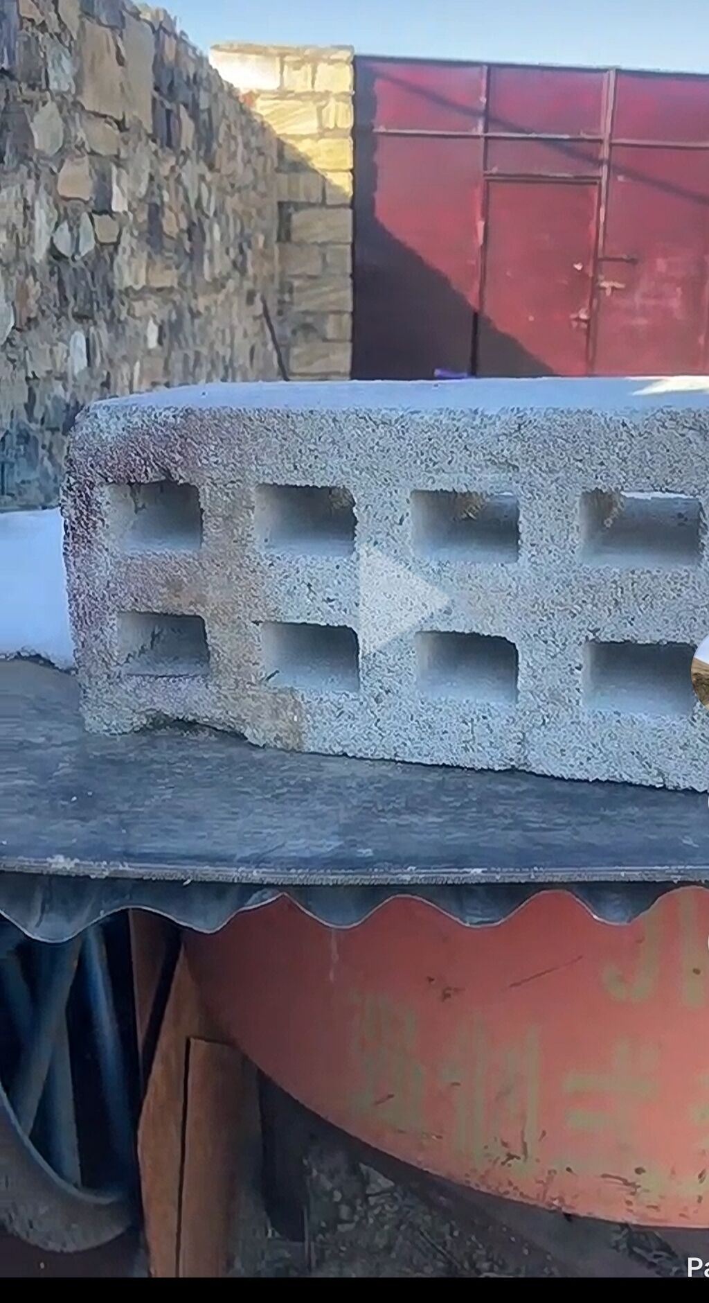Sənaye tipli blok istehsal xətti Tərkibi və təyinatı: - Vibro-press — Stanoklar, Bakı (4)