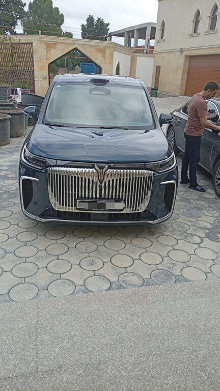 Voyah Dream, 1.5 L, 43 kWh, 2025 il, 31 500 km — 90 100 ₼ · Bakı · Avtomobillər Voyah Dream, 1.5 L, 43 kWh, 2025 il, 31 500 km — Bakı