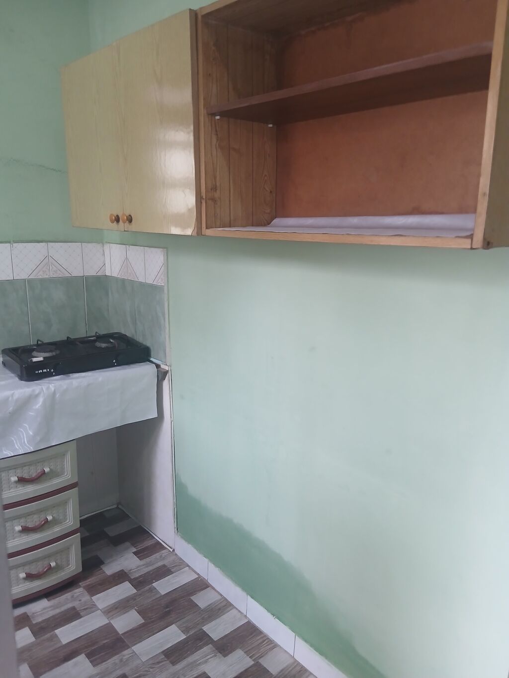 Kirayə verilən kiçik, mebellə təmin edilmiş otaq-mətbəxli ev — Mənzil, Masazır (4)