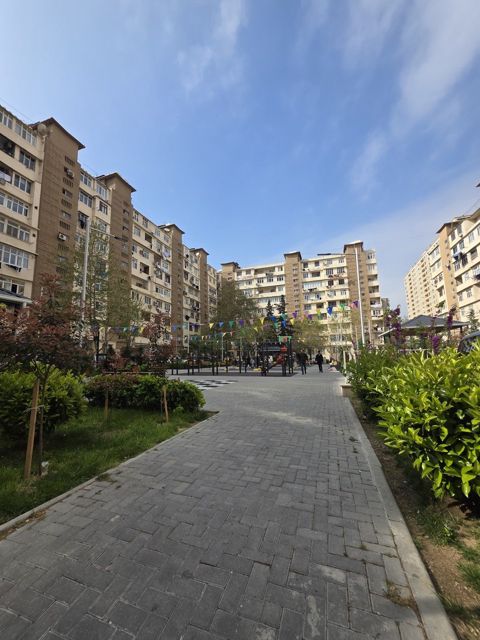 Satılır 5 otaqlı köhnə tikili 125 m² — Bakı