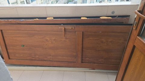 Plastik qapi 80azn Hezi aslanov 2211 leliMetal-plastik sürgülü balkon — Digah