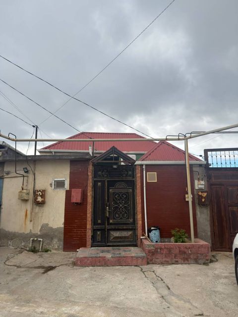 Satılır 3 otaqlı həyət evi/bağ evi 90 m² — 115 000 ₼ · Bakı · Ev, villa Satılır 3 otaqlı həyət evi/bağ evi 90 m² — Bakı