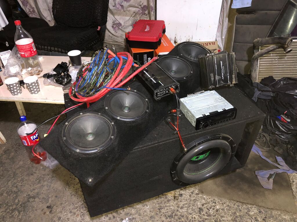 İşlənmiş Kolonka, Növ - Bluetooth, rəng - Qara — Dinamiklər və akustik sistemlər, Sumqayıt