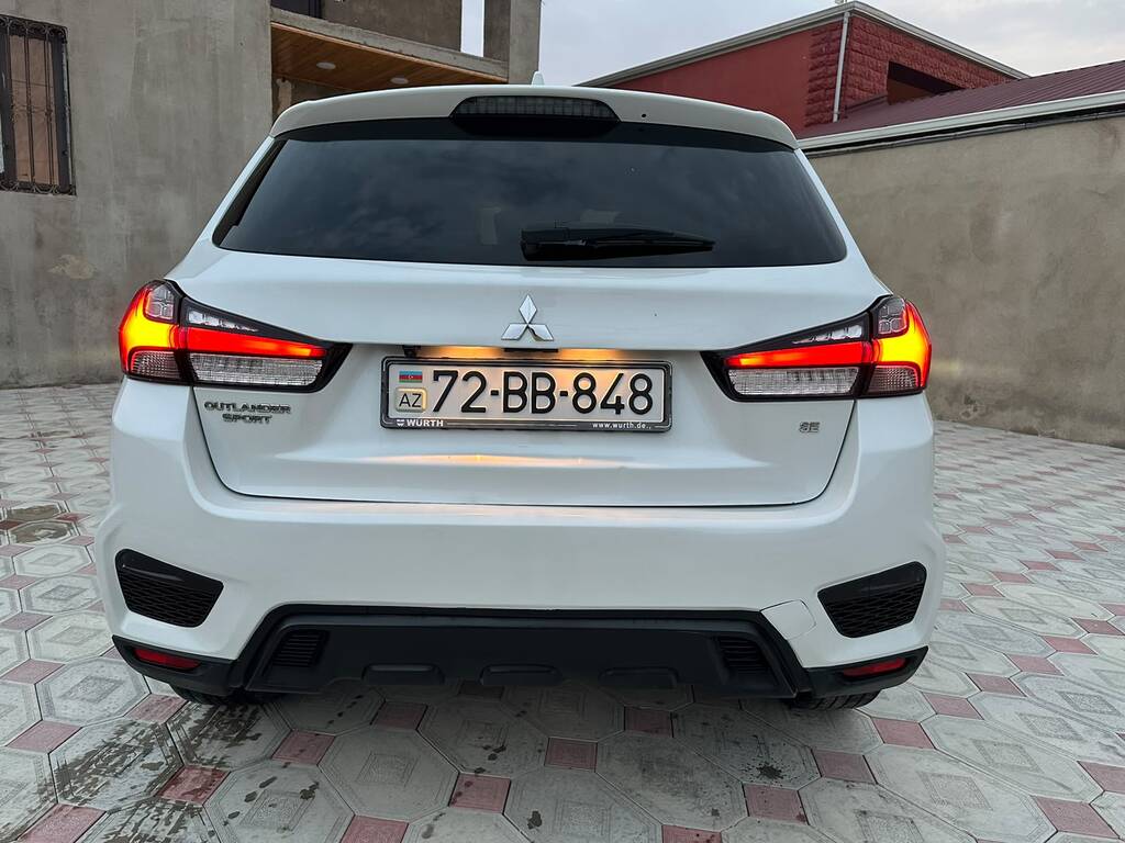 Mitsubishi Outlander, 2.0 L, 2021 il, 80 000 km 72-BB-848 — Avtomobillər, Bakı (2)