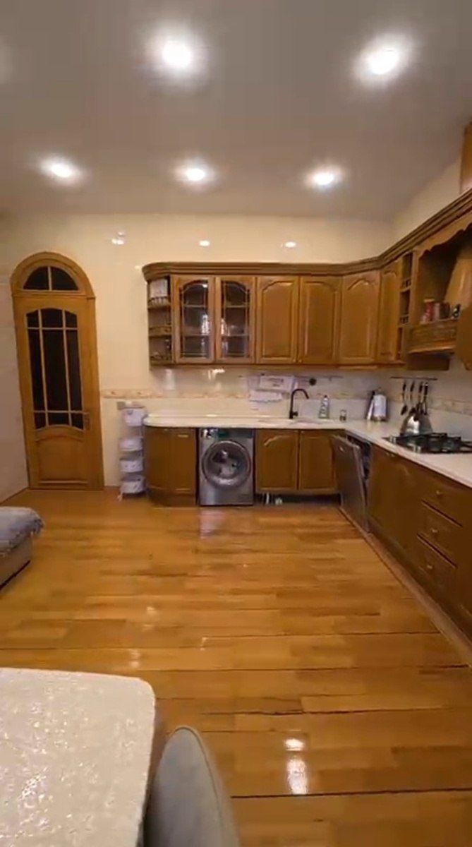 Satılır 12 otaqlı həyət evi/bağ evi 750 m² — Ev, villa, Bakı (7)