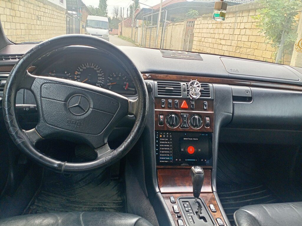 Mercedes E 240, 2.4 L, 1997 il, 360 000 km 99-BG-977 — Avtomobillər, Xudat (6)