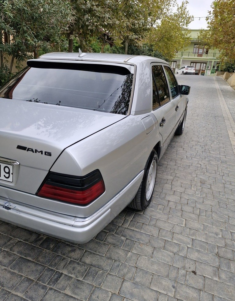 Mercedes E 220, 1993 il, 380000 km, 2.2 L 10-OL-619 — Avtomobillər, Bakı (9)