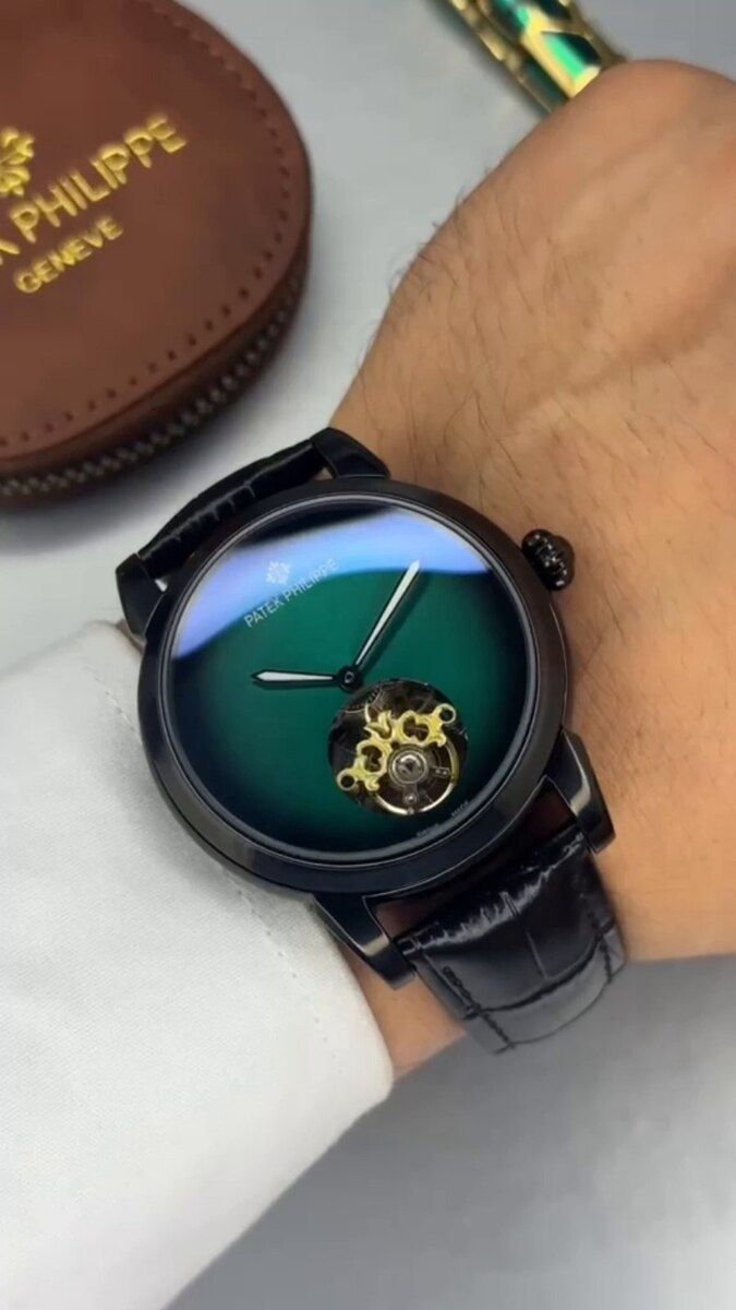 Patek Philippe qol saatı — Şəxsi əşyalar, Bakı (3)