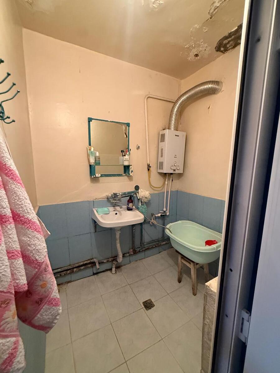 Satılır 4 otaqlı köhnə tikili 100 m² — Mənzil, Bakı (9)